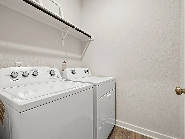2415 Ekvall Dr — Photo 21
