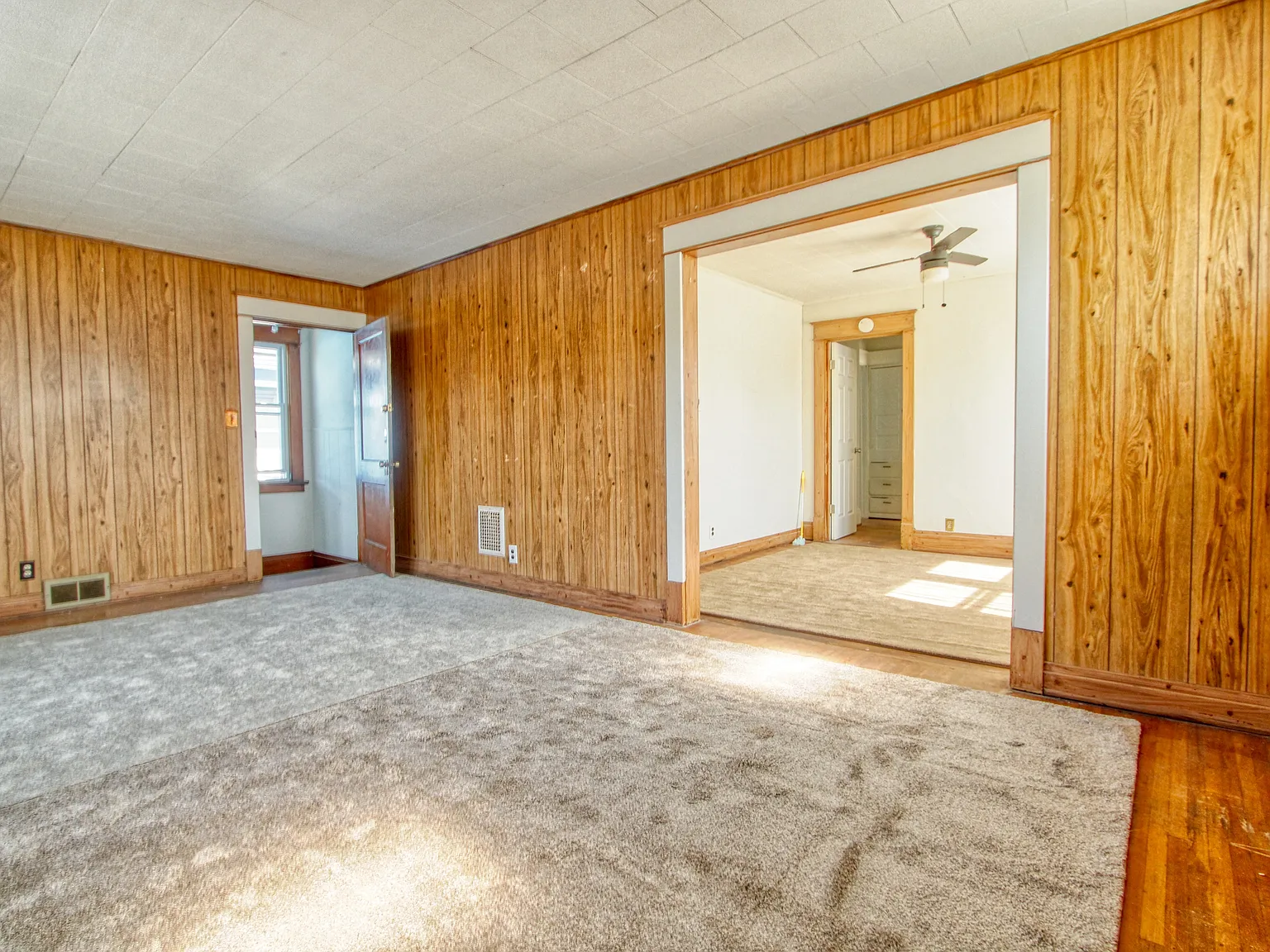 2 bed, 1200 sqft, $1,000 — Photo 4