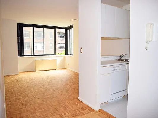 Rented by Sotheby's International Realty | media 2