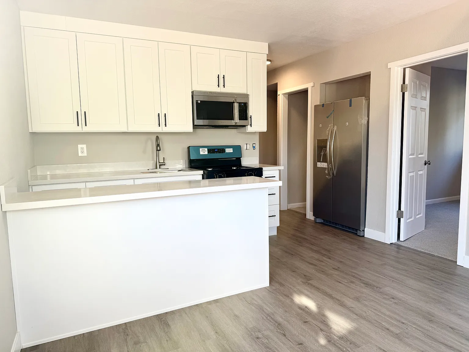 4 bed, 1200 sqft, $3,100 — Photo 3
