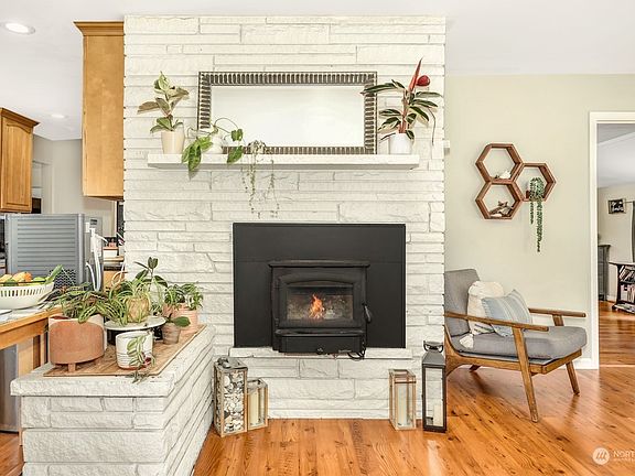 5th image of 19007 71st Avenue NE