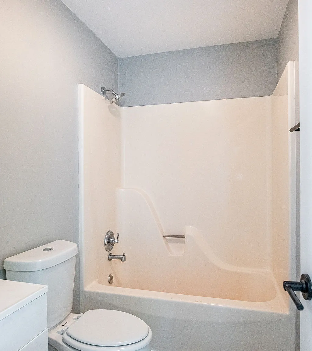 Genesis Apartments 650 — Photo 3