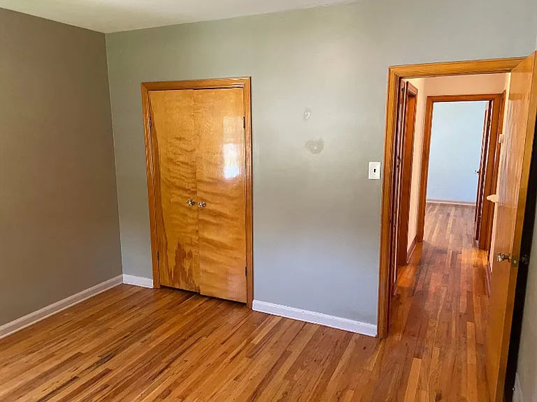 420 W 3rd Ave — Photo 8