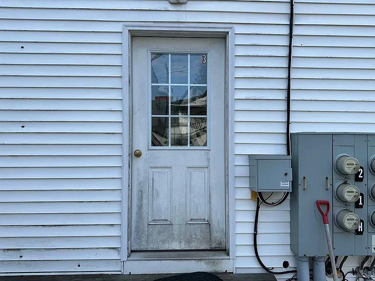 23 Main St #3 — Photo 2