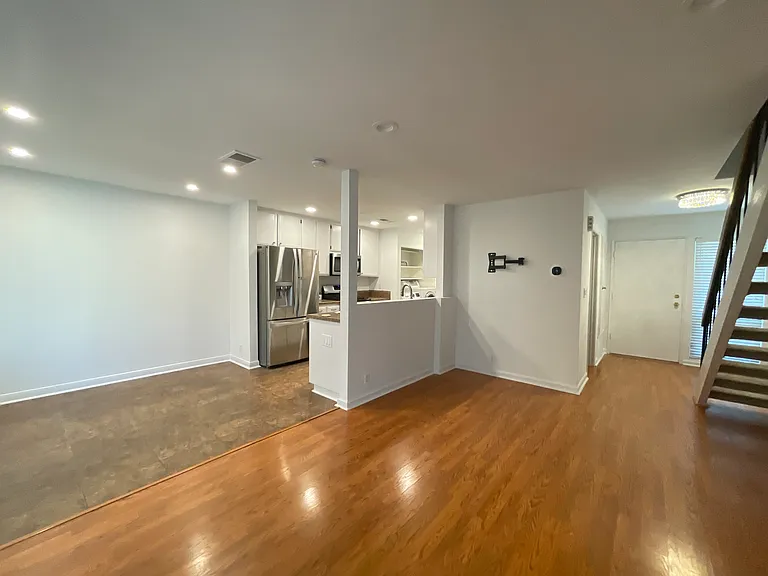 12128 Wilsey Way — Photo 1