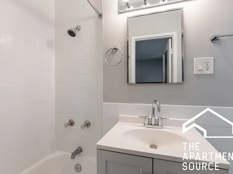 1141 N La Salle Dr #514 — Photo 5