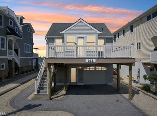 255 W 27th St, Ship Bottom, NJ 08008