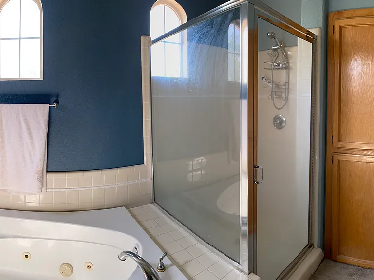 2035 Blackridge Ave — Photo 24