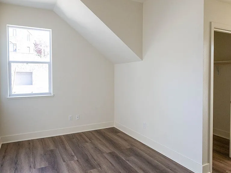 1442 Forest St — Photo 21