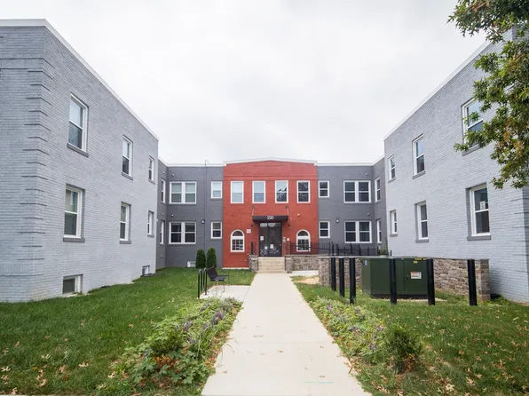 220 Hamilton Street Apartments