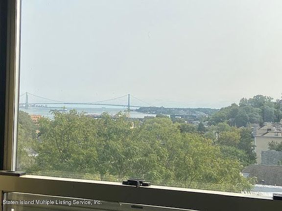 4th image of 50 Fort Pl APT B2e