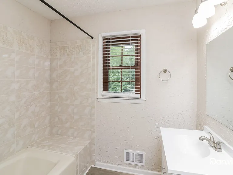 1800 Branch View Dr — Photo 14