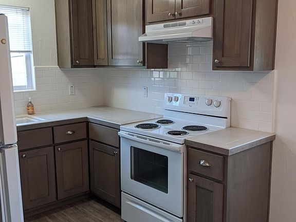 3rd image of 2412 Karen Dr #Rj7zhaqfj