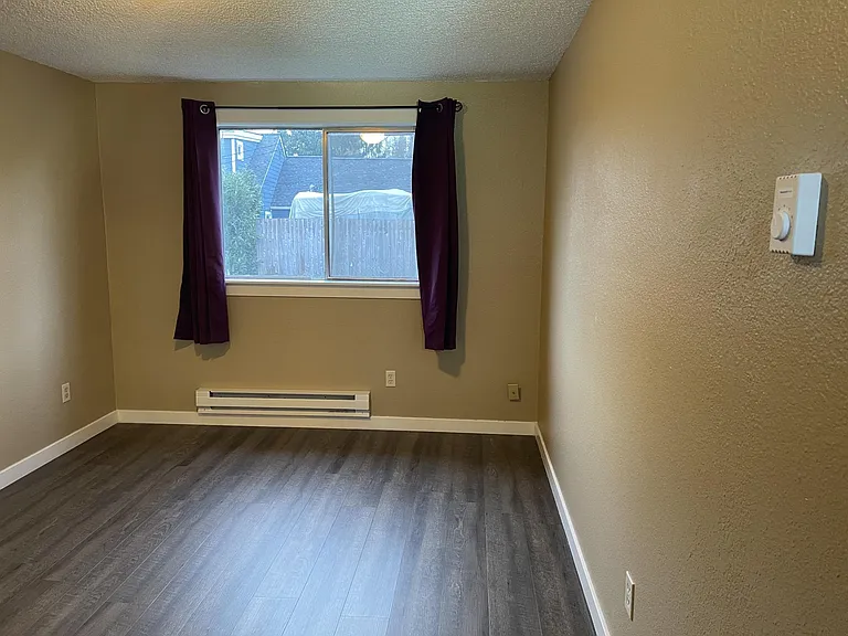 Smaller of the two bedrooms