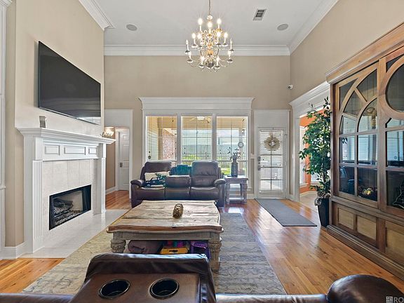 5th image of 12634 Heversham Ave