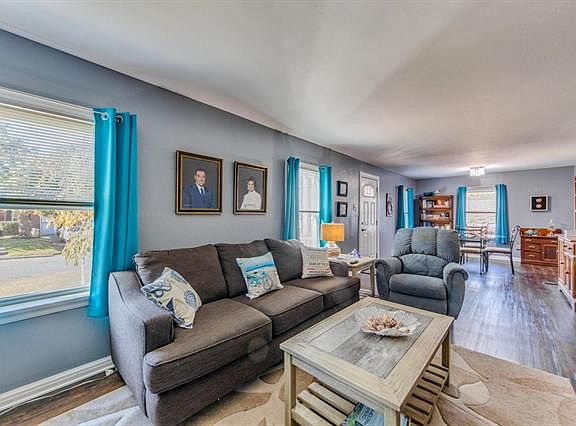 2nd image of 10113 Saint Katherine Ln