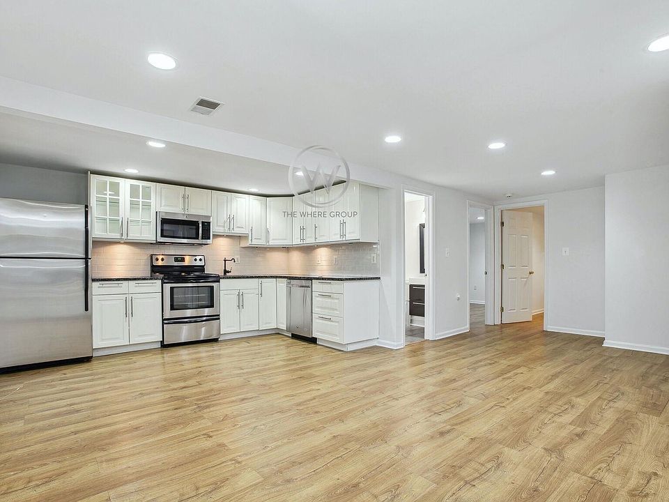 Open Kitchen/Living Room