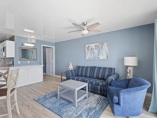 8743 Thomas Dr, Panama City, FL