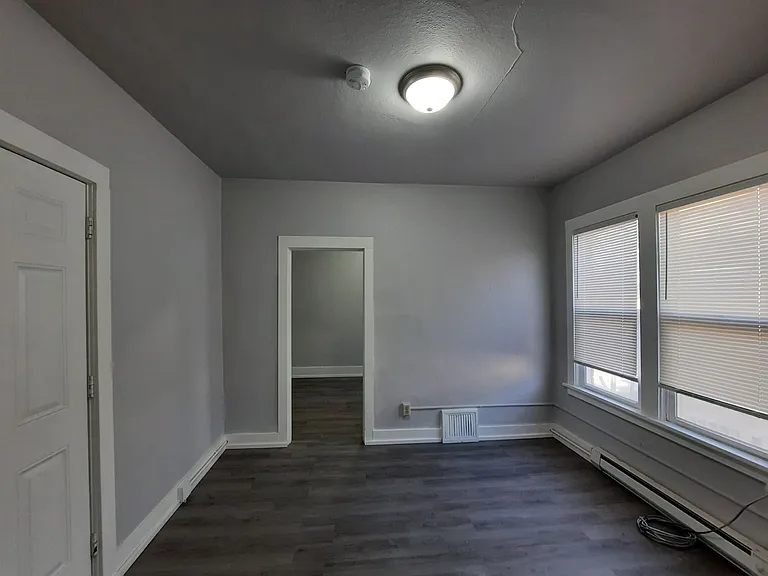 421 South Mission St- 10 Units — Photo 7