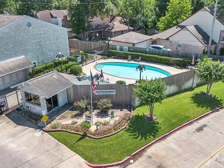 17659 Red Oak Dr #7659 — Photo 2