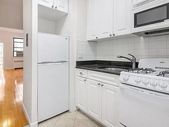 5th image of 258 E 78th St APT 5D