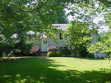 92 Ridge Dr, Livingston, NJ, 07039