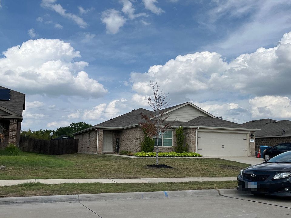 2nd image of 2906 Saint Andrews Dr