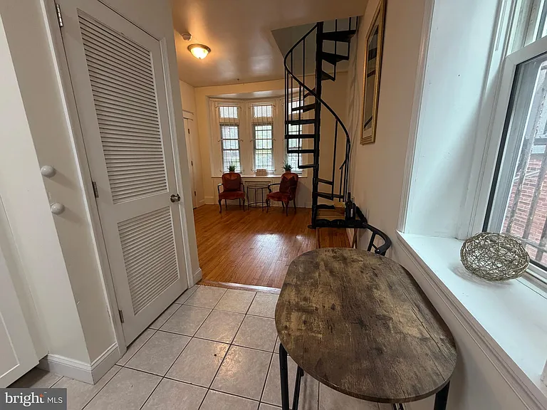 922 S 49th St #-1 — Photo 4