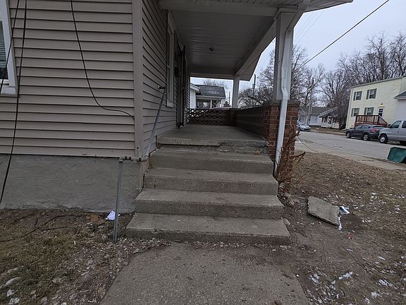 4th image of 1401 E Cantrell St