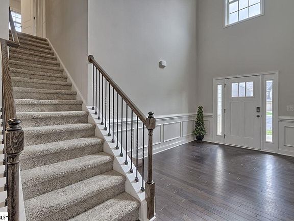 4th image of 805 Troutdale Ln