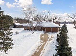 1709 Victoria Ln, Burnsville, MN 55337