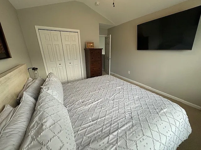 Upstairs guest bedroom