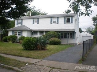 2692 Arleigh Rd, East Meadow, NY 11554