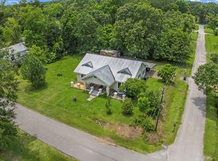 211 N Vallie Ave, Kirbyville, TX 75956