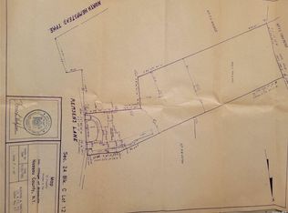 8 Remsens Ln, East Norwich, NY 11732