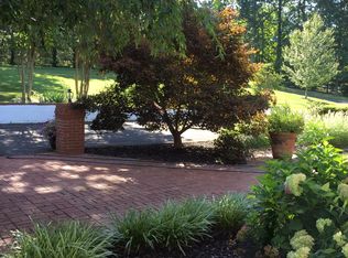 8262 Lees Ridge Rd, Warrenton, VA 20186