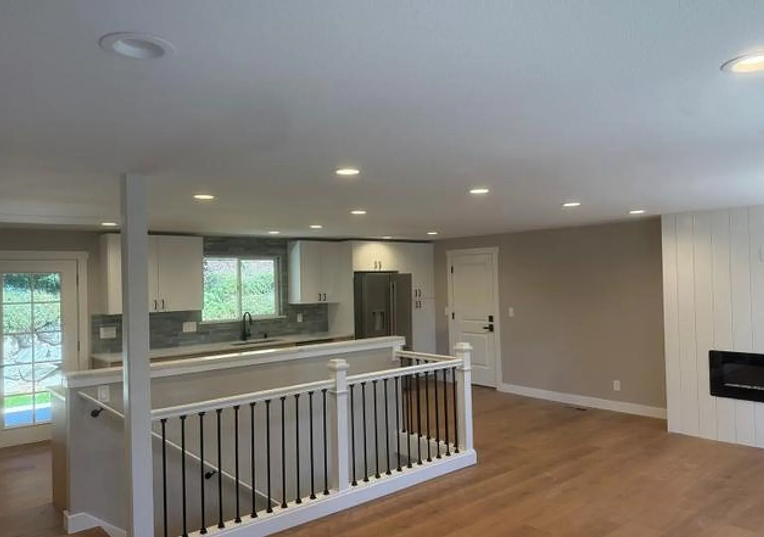 Beautiful 4br 3 bath Home For Rent in Edgewood WA — Photo 1