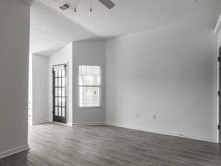 8940 Latitudes Dr — Photo 19