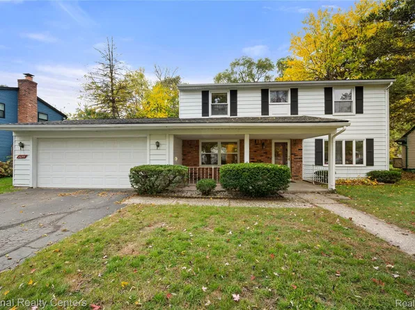 3699 Percy King Rd, Waterford, MI 48329