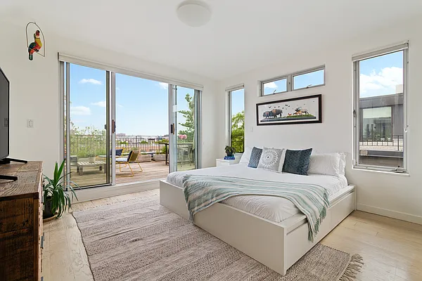 Sold by Compass | media 5