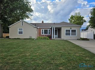 911 River Rd, Maumee, OH 43537