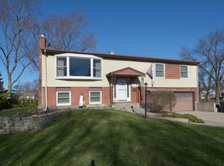 4579 Lincoln Ave, Rolling Meadows, IL 60008