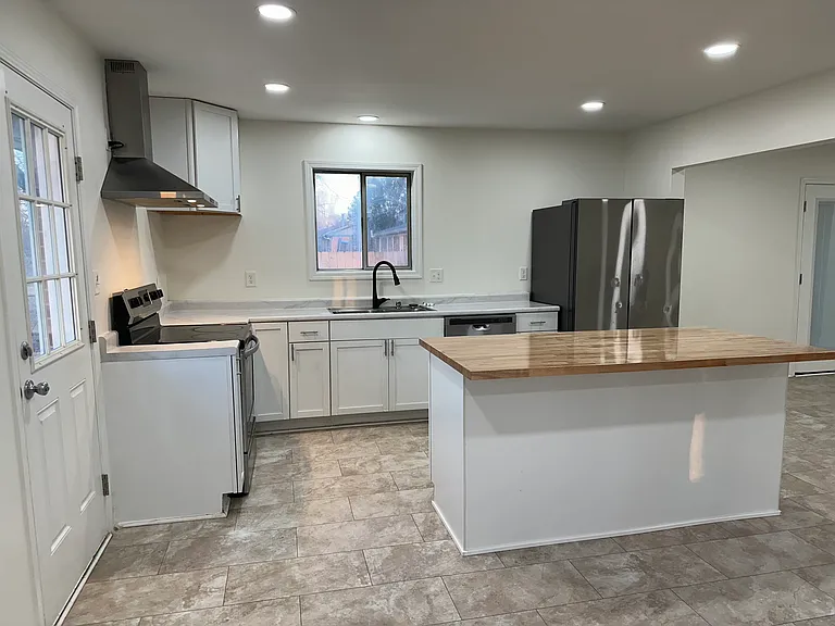5956 Linton Ln — Photo 7