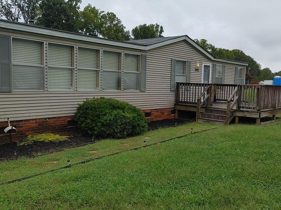1st image of 141 Hickory Nut Dr