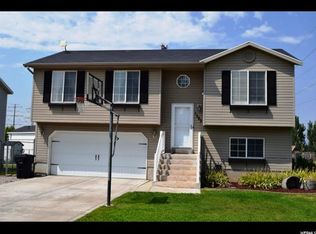 1582 W 1950 N, Clinton, UT 84015