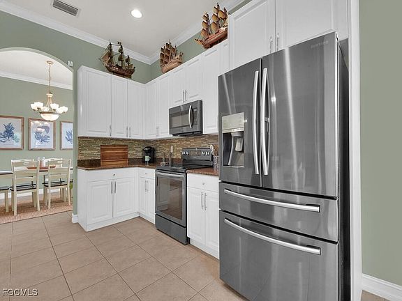 3rd image of 7241 Bergamo Way APT 201