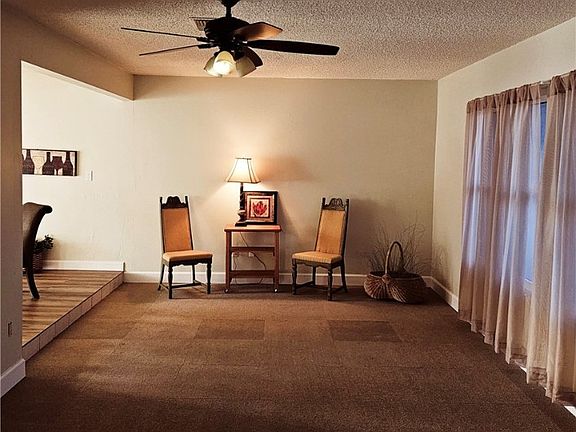 5th image of 108 Autumn Ln