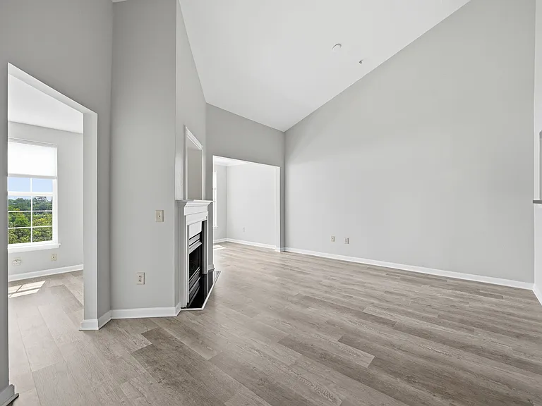 191 Somervelle St #407 — Photo 11