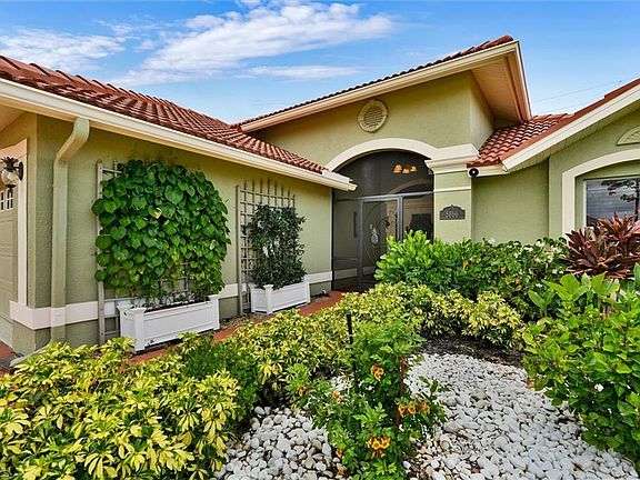 3rd image of 5866 Westbourgh CT