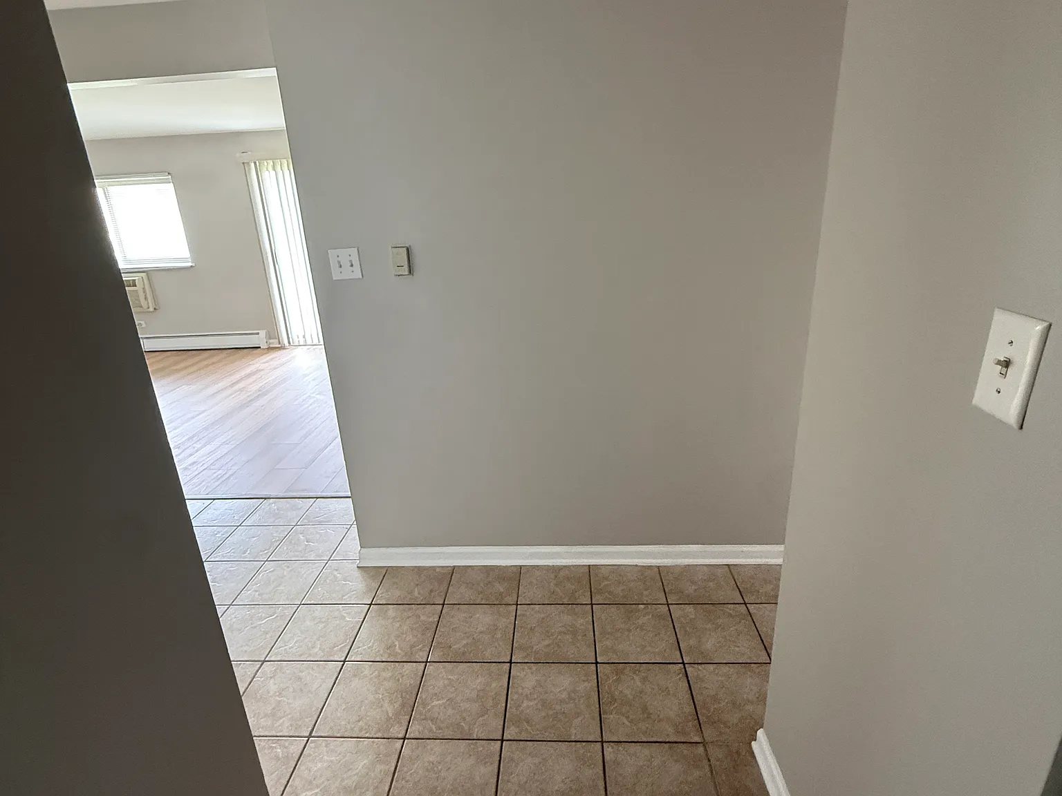 2 bed, 927 sqft, $1,725 — Photo 4